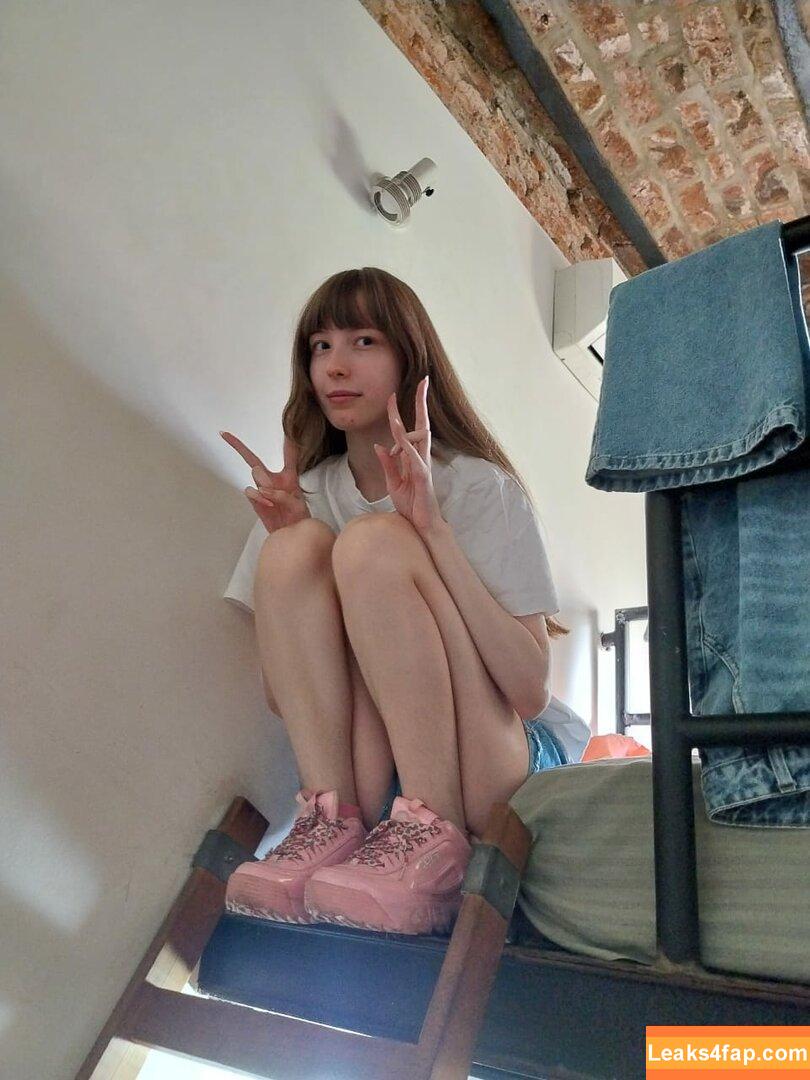 Kiki Glitter Cosplay / KikiGlitterCos / kiki_glitter_cosplay / kikifitcosplay слитое фото фото #0126