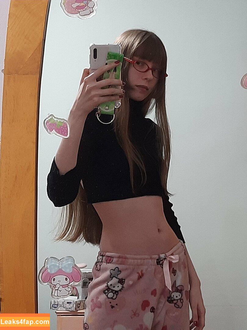 Kiki Glitter Cosplay / KikiGlitterCos / kiki_glitter_cosplay / kikifitcosplay leaked photo photo #0315