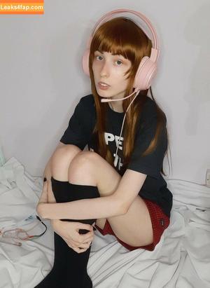 Kiki Glitter Cosplay фото #0048