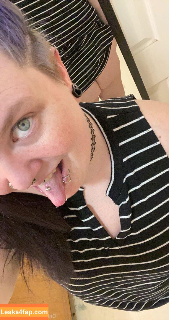 killerb0o /  leaked photo photo #0009
