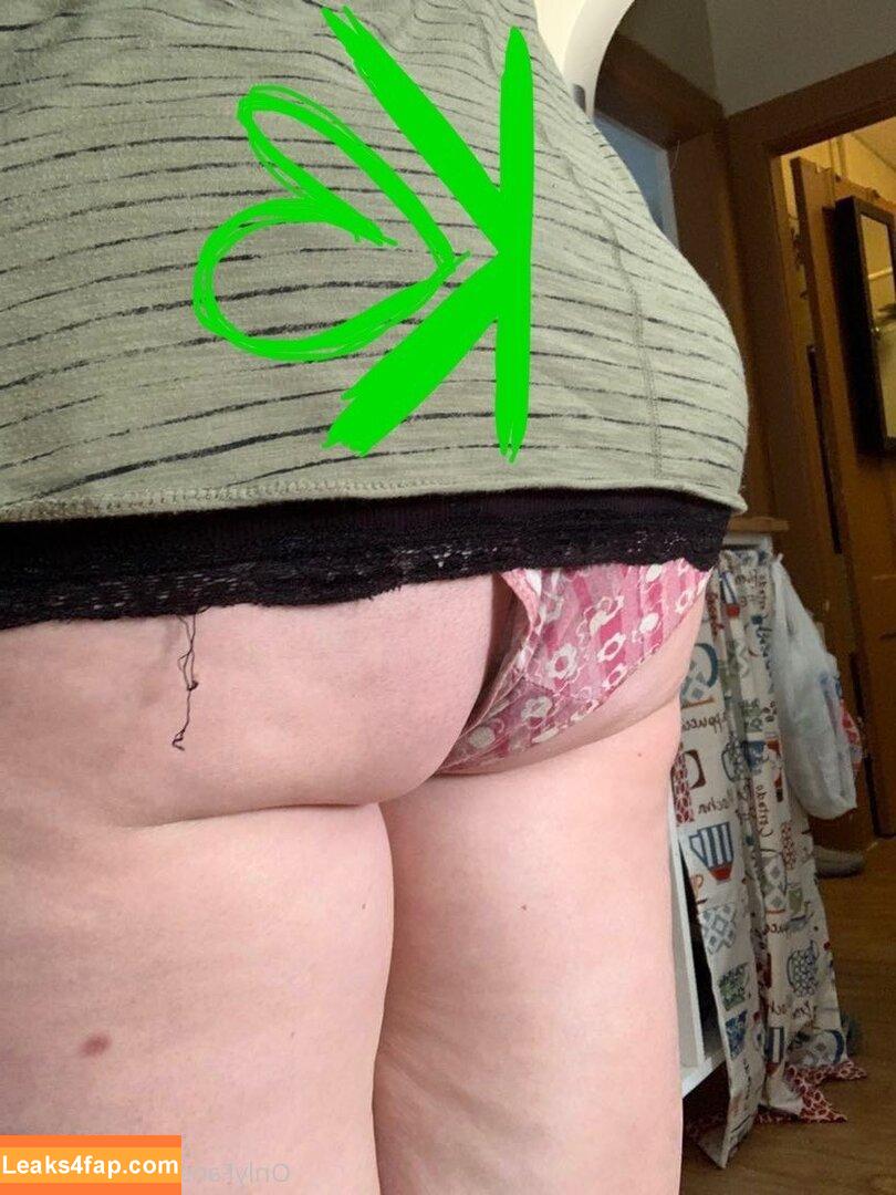 killerb0o /  leaked photo photo #0016