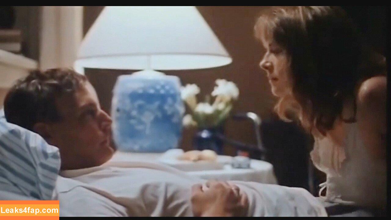 Kim Cattrall / KimCattrall leaked photo photo #0098