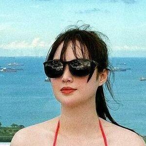 Kim Domingo photo #0022