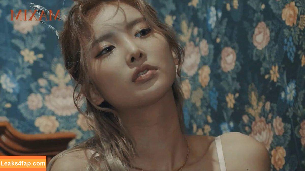 Kim Hyo Yeon /  leaked photo photo #0002
