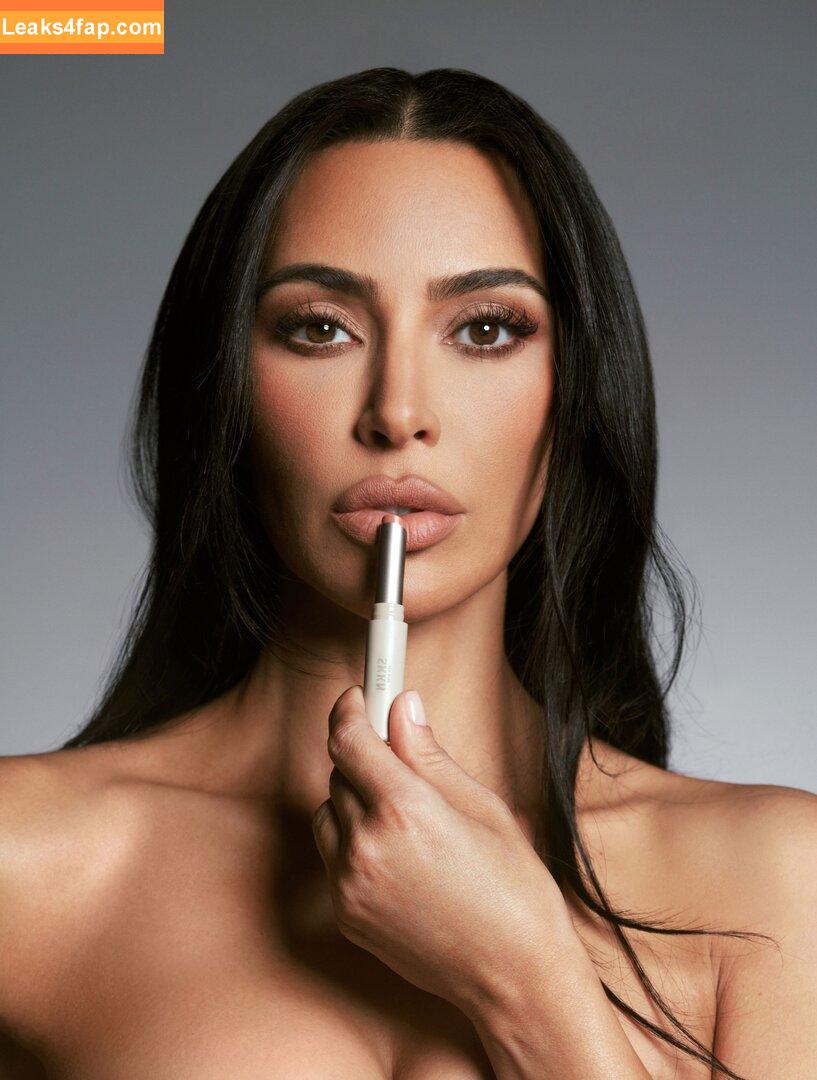 Kim Karda /  leaked photo photo #0005