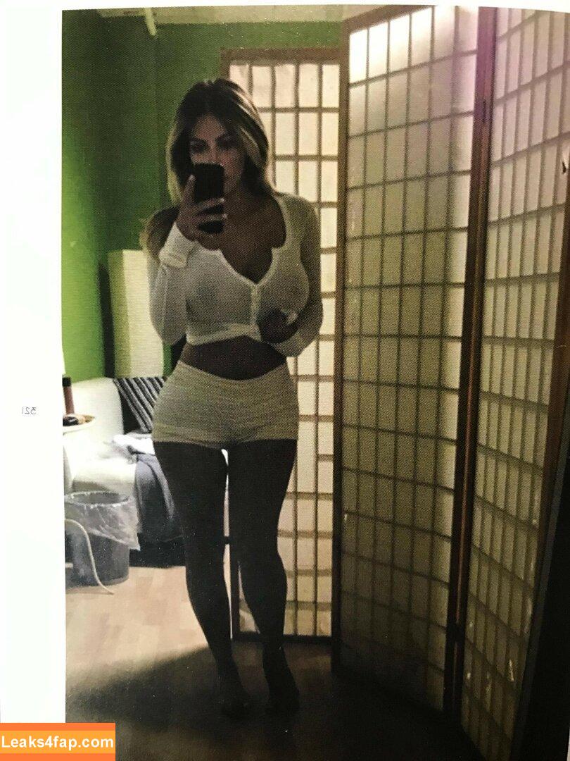 Kim Kardashian / https: / kimkadarshian / kimkardashian leaked photo photo #0020