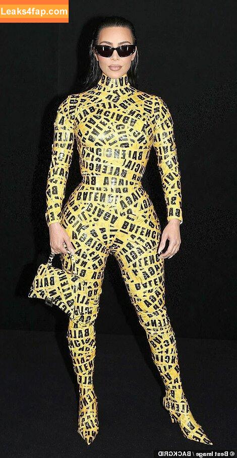 Kim Kardashian / https: / kimkadarshian / kimkardashian leaked photo photo #0158