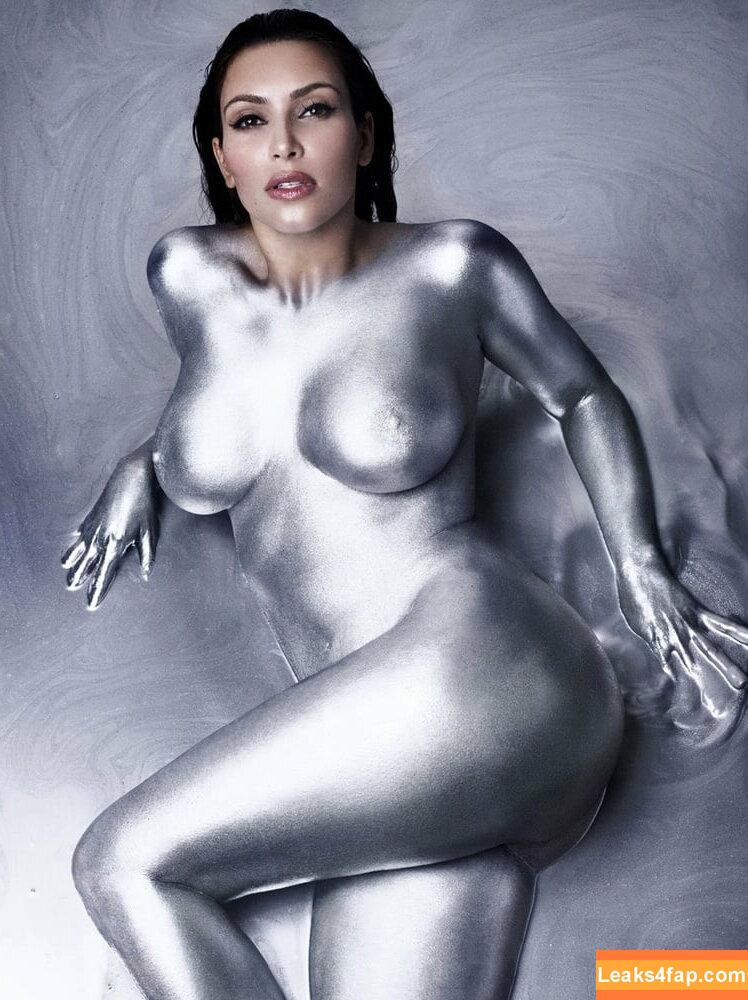 Kim Kardashian / https: / kimkadarshian / kimkardashian leaked photo photo #0242