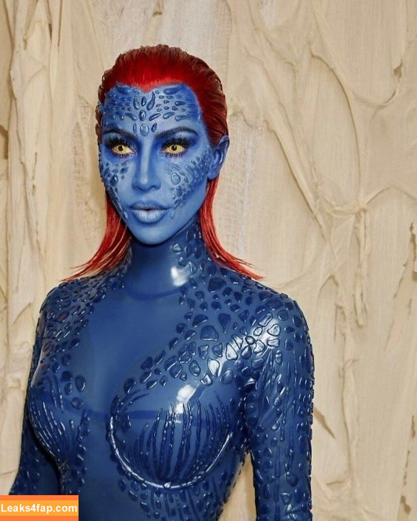 Kim Kardashian / https: / kimkadarshian / kimkardashian leaked photo photo #0259
