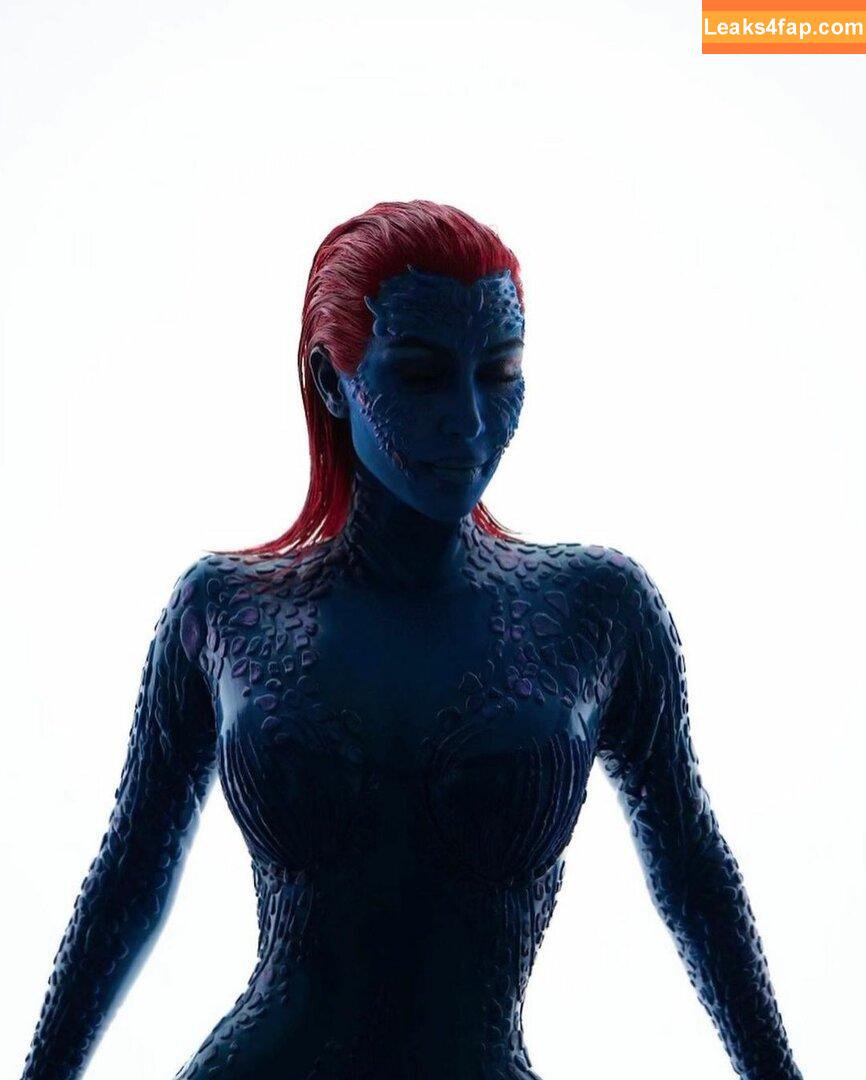 Kim Kardashian / https: / kimkadarshian / kimkardashian leaked photo photo #0260