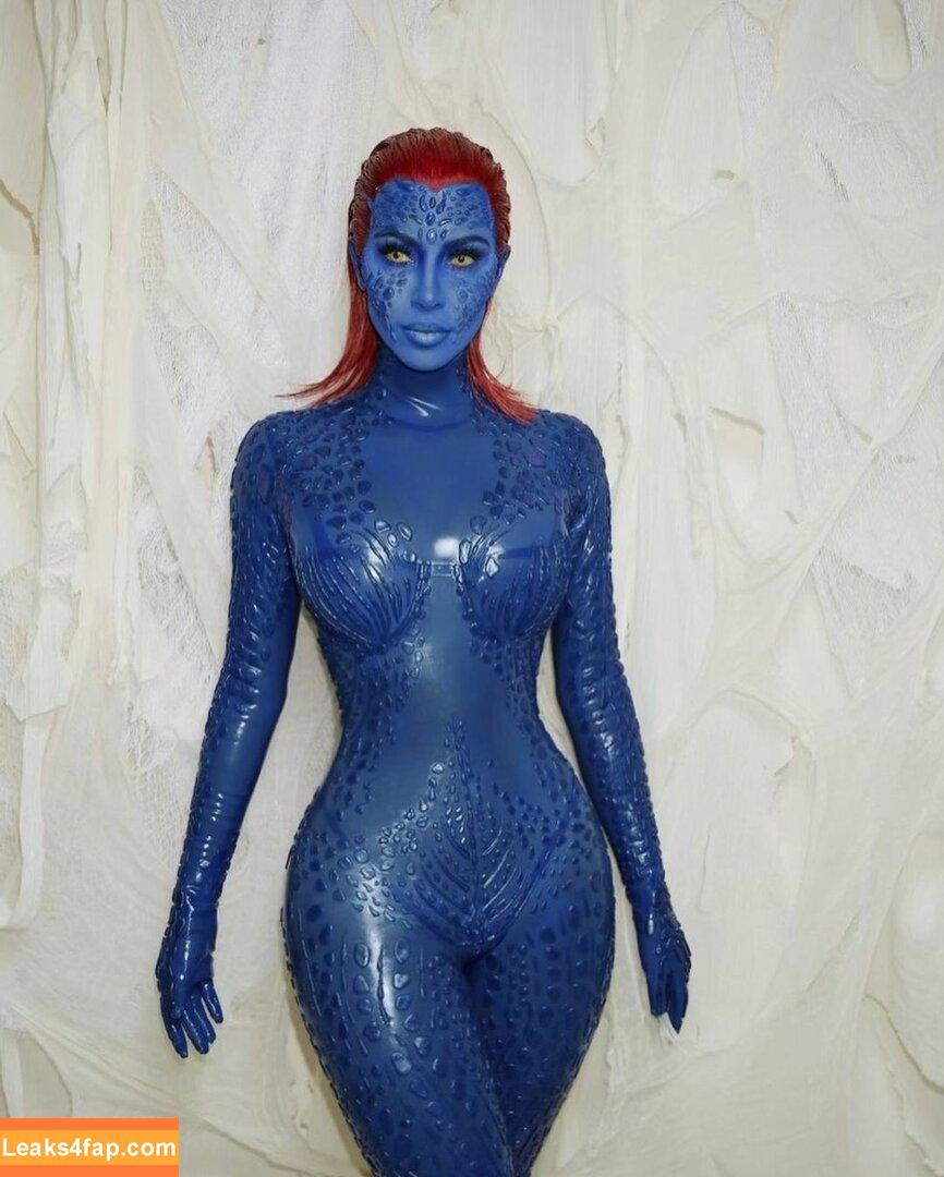 Kim Kardashian / https: / kimkadarshian / kimkardashian leaked photo photo #0263