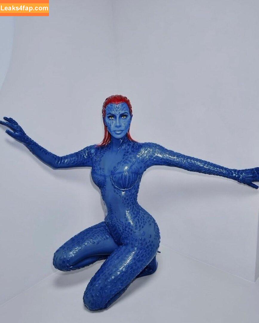 Kim Kardashian / https: / kimkadarshian / kimkardashian leaked photo photo #0264