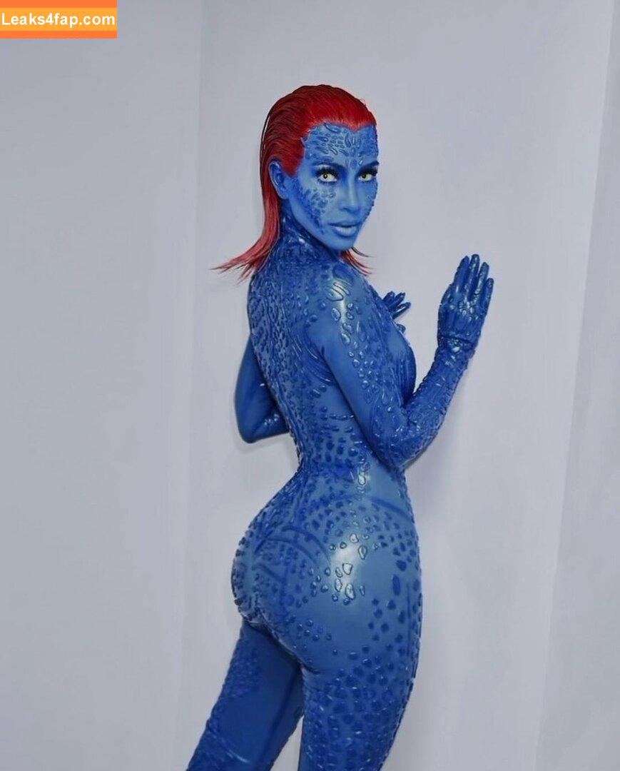 Kim Kardashian / https: / kimkadarshian / kimkardashian leaked photo photo #0267