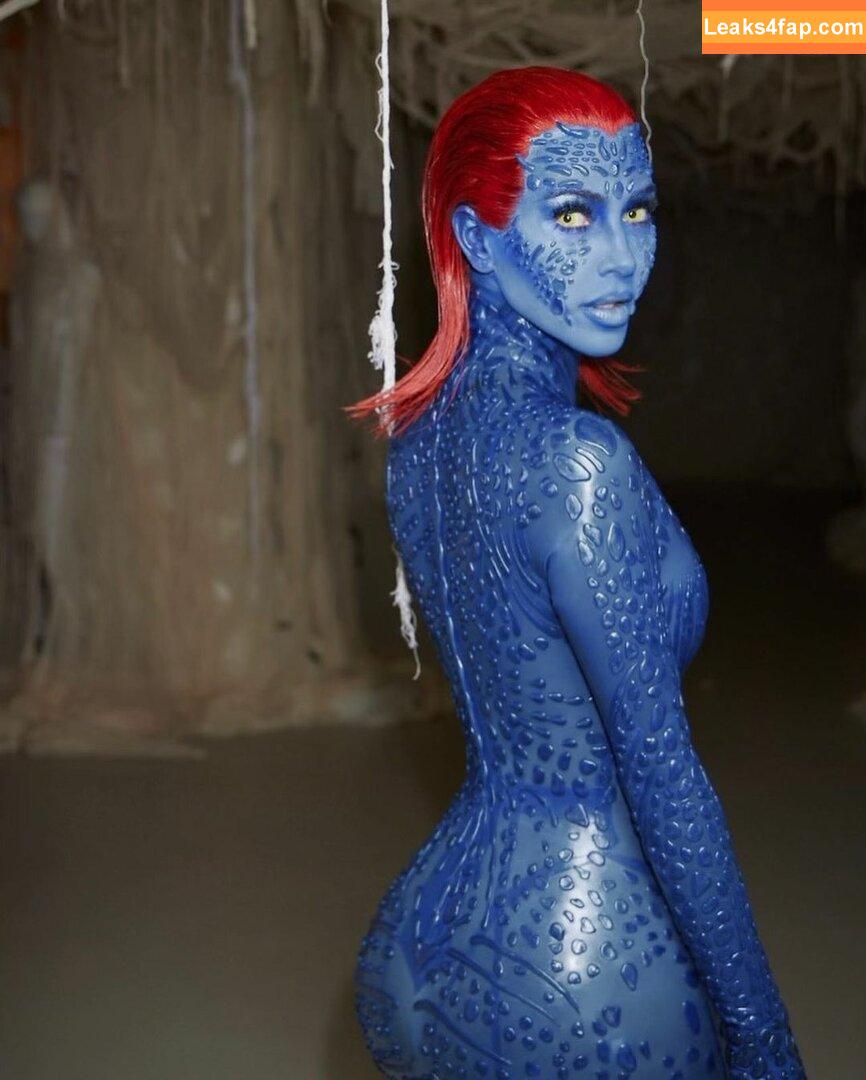 Kim Kardashian / https: / kimkadarshian / kimkardashian leaked photo photo #0268