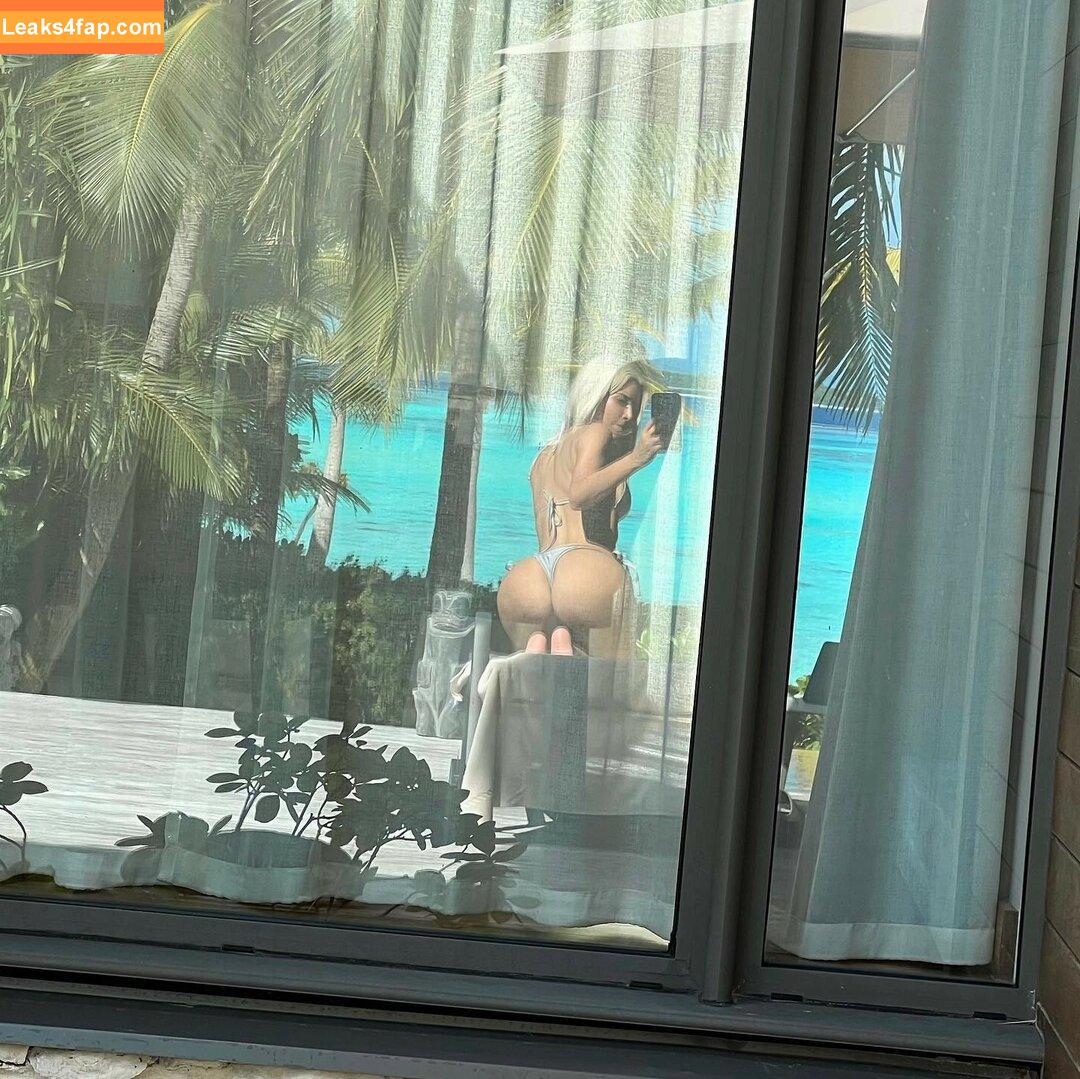 Kim Kardashian / https: / kimkadarshian / kimkardashian leaked photo photo #0375