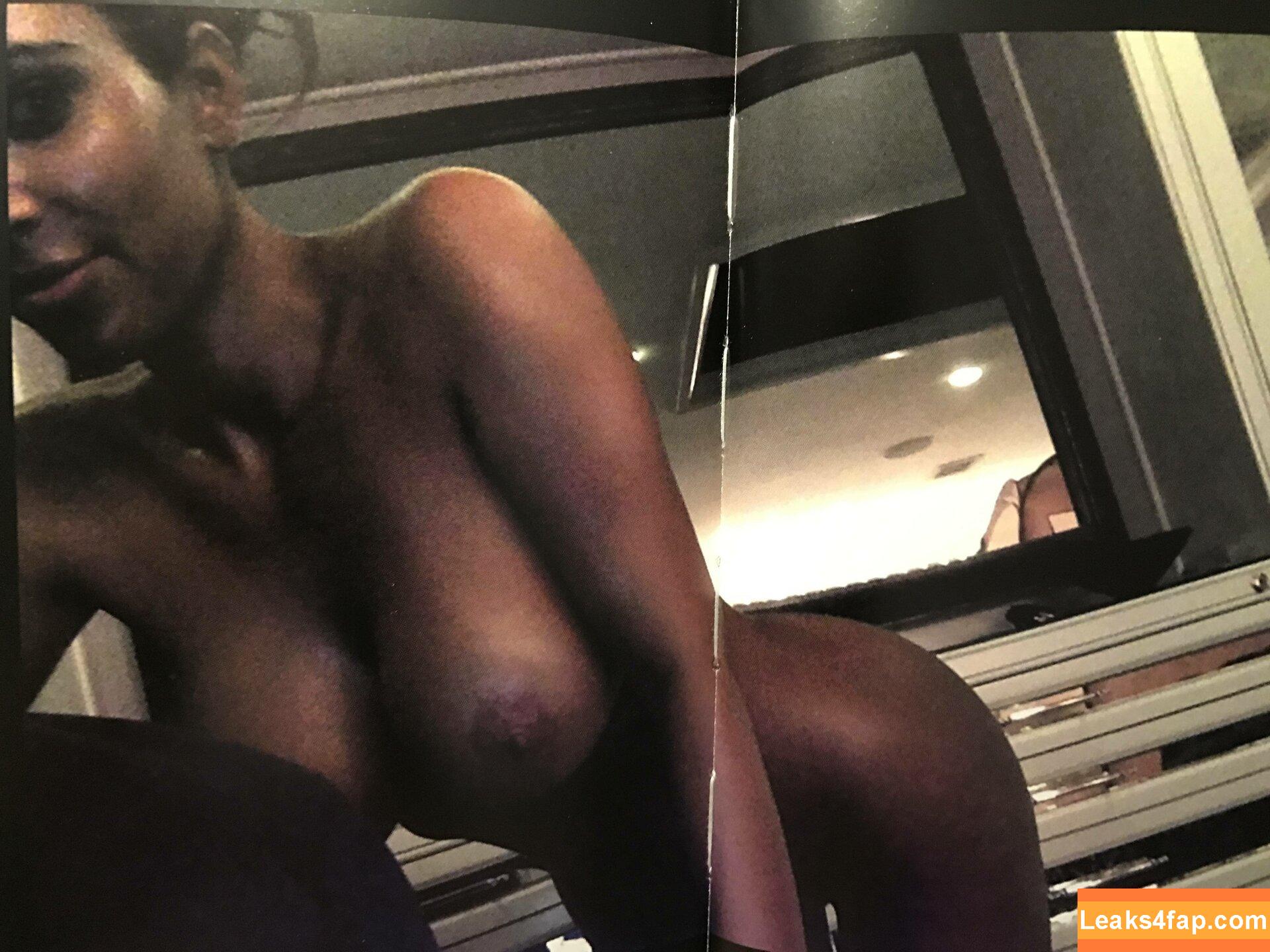 Kim Kardashian / https: / kimkadarshian / kimkardashian leaked photo photo #0415