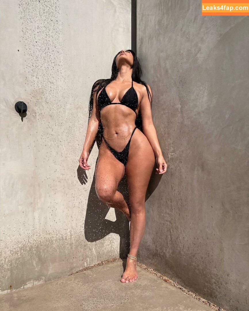 Kim Kardashian / https: / kimkadarshian / kimkardashian leaked photo photo #0500