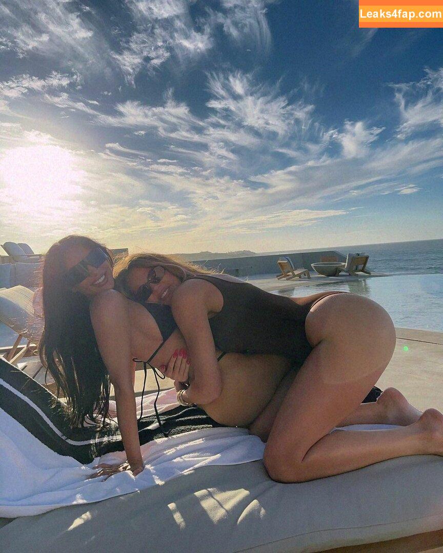 Kim Kardashian / https: / kimkadarshian / kimkardashian leaked photo photo #0539