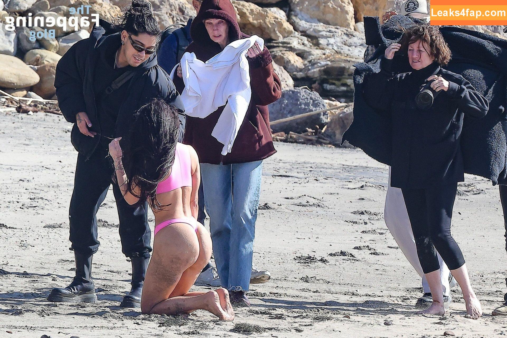 Kim Kardashian / https: / kimkadarshian / kimkardashian leaked photo photo #0584