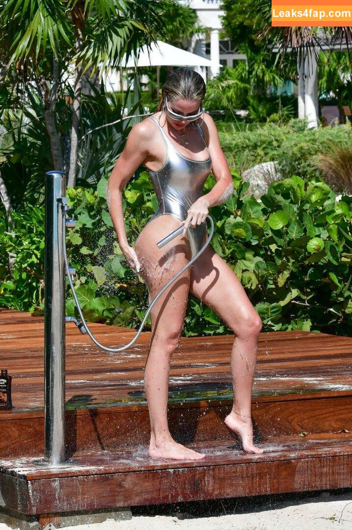 Kim Kardashian / https: / kimkadarshian / kimkardashian leaked photo photo #0788