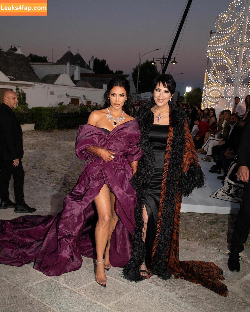 Kim Kardashian / https: / kimkadarshian / kimkardashian leaked photo photo #0793