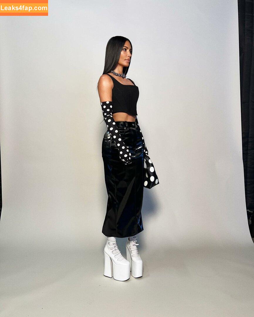 Kim Kardashian / https: / kimkadarshian / kimkardashian leaked photo photo #0874