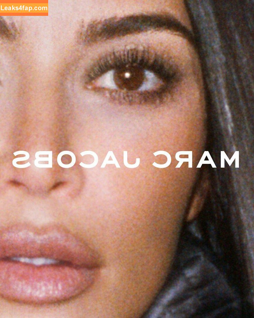 Kim Kardashian / https: / kimkadarshian / kimkardashian leaked photo photo #0875