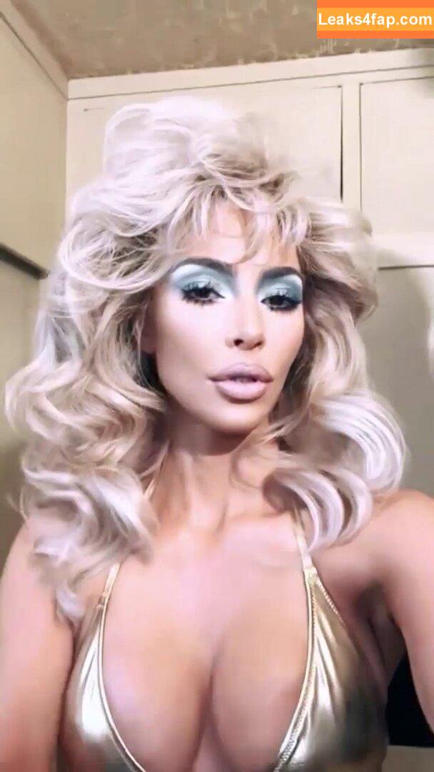 Kim Kardashian / https: / kimkadarshian / kimkardashian leaked photo photo #0900