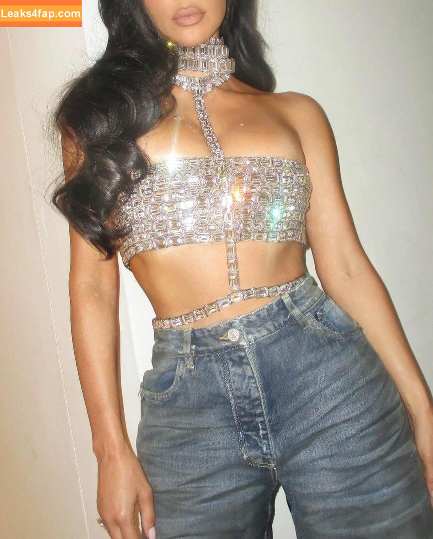 Kim Kardashian / https: / kimkadarshian / kimkardashian leaked photo photo #0914