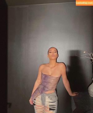 Kim Kardashian photo #0009