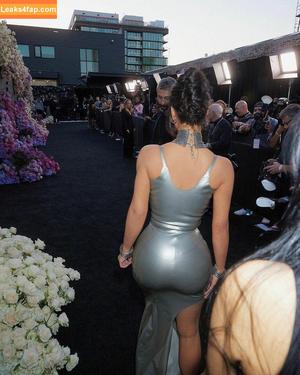 Kim Kardashian photo #0042