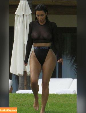 Kim Kardashian photo #0062