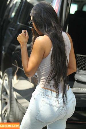 Kim Kardashian photo #0093
