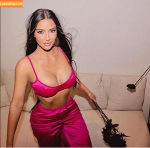 Kim Kardashian photo #0166