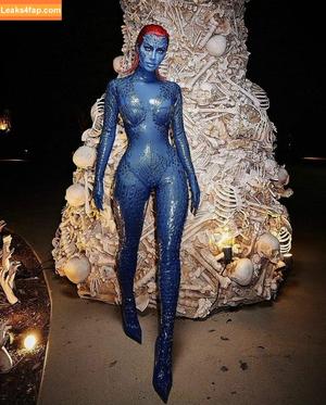 Kim Kardashian photo #0262