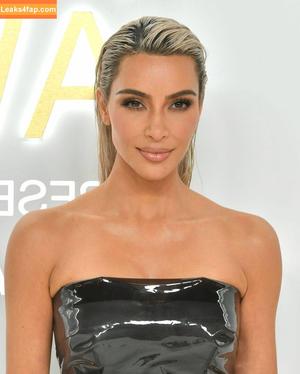 Kim Kardashian photo #0280