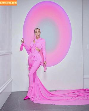 Kim Kardashian photo #0305