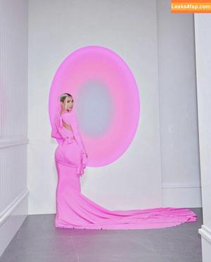 Kim Kardashian photo #0306