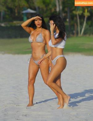 Kim Kardashian photo #0331