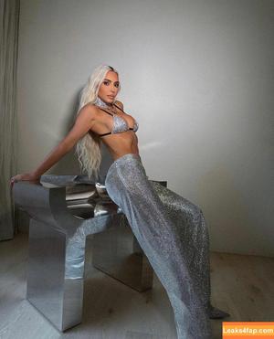 Kim Kardashian photo #0335