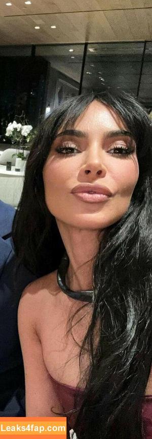 Kim Kardashian photo #0438