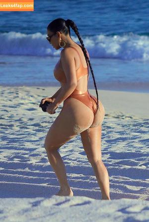 Kim Kardashian photo #0529