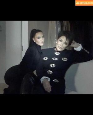 Kim Kardashian photo #0542