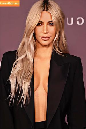 Kim Kardashian photo #0627