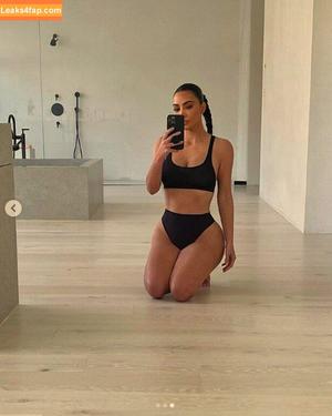 Kim Kardashian photo #0653