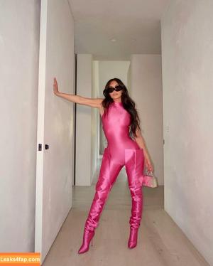 Kim Kardashian photo #0658