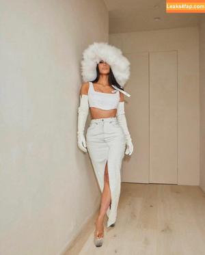 Kim Kardashian photo #0670