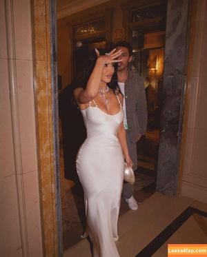 Kim Kardashian photo #0685