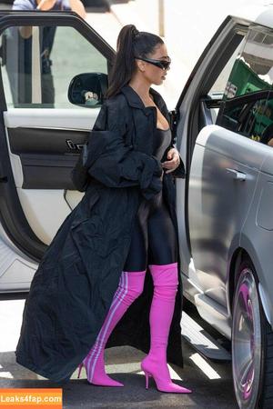 Kim Kardashian photo #0704