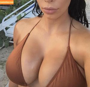 Kim Kardashian photo #0737